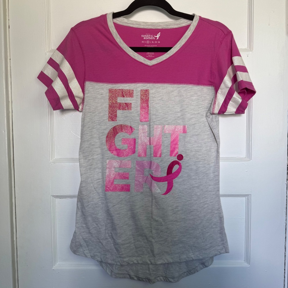 Susan G Komen Fighter Breast Cancer Awareness Pink Grey Graphic Tee Medium